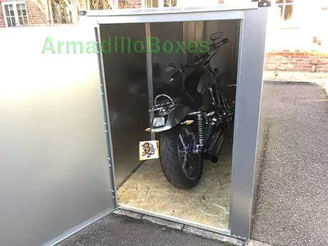 Harley Box 9ft long 4ft wide