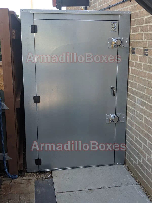 Single Unit access door to the rear Secure motorcycle shed - Image 5