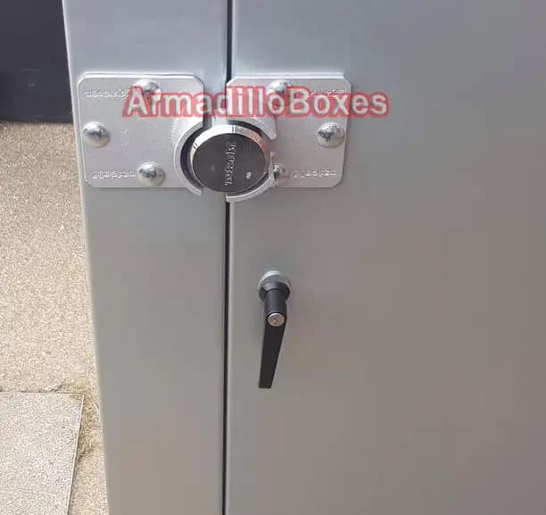 Heavy duty van type anti bolt crop locks Master locks