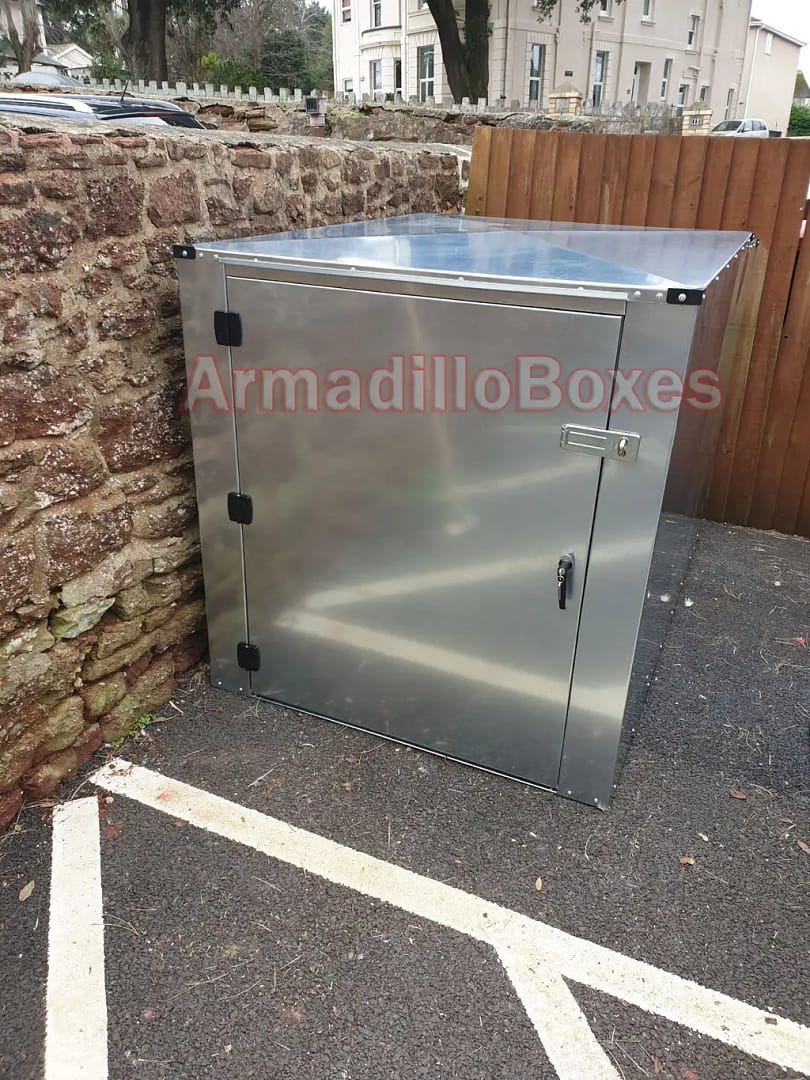 Secure Bike Shed heavy duty Secure single cycle storage