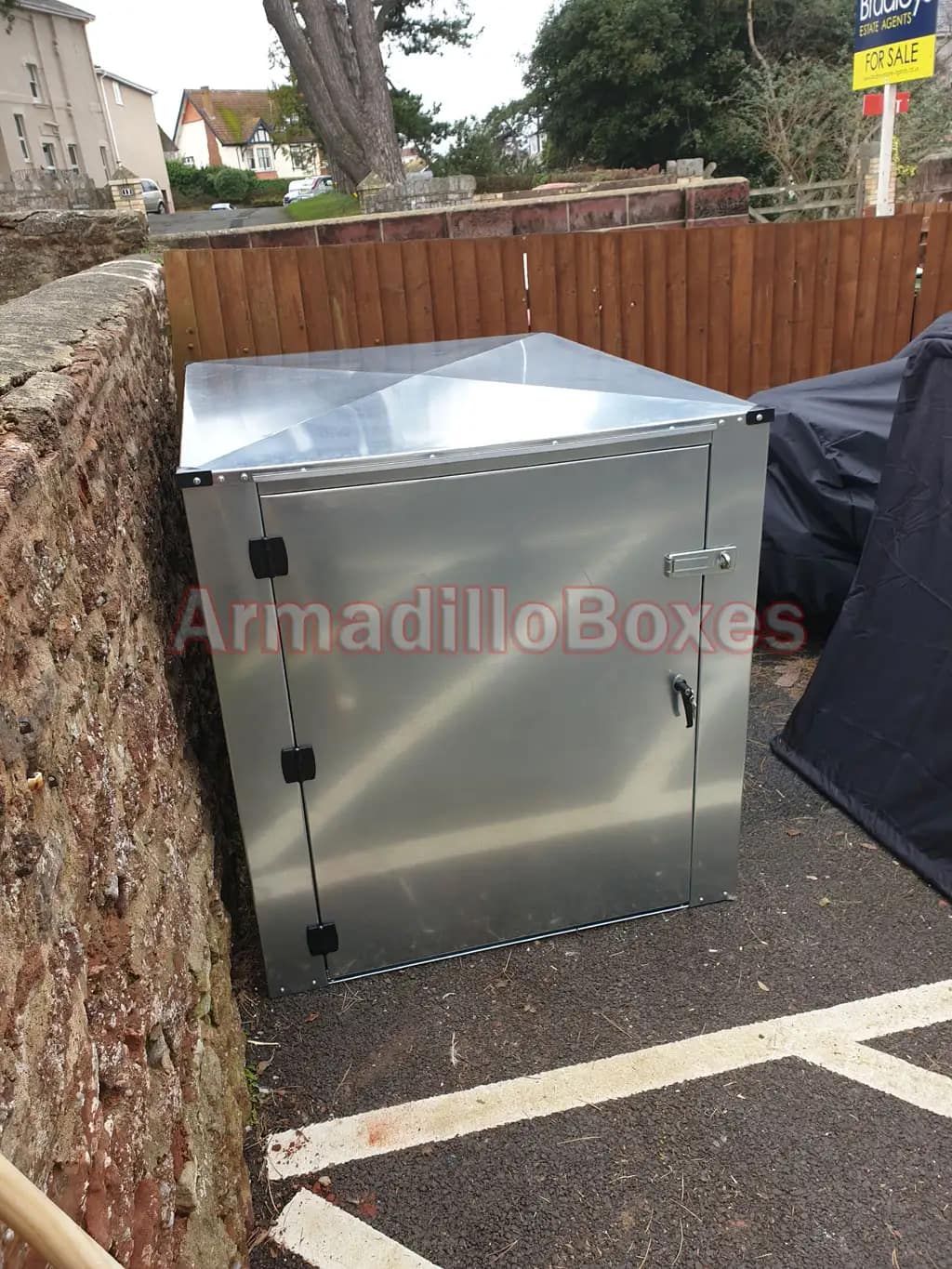 Secure Bike Shed heavy duty Secure single cycle storage Secure Bike Shed heavy duty Secure single cycle storage