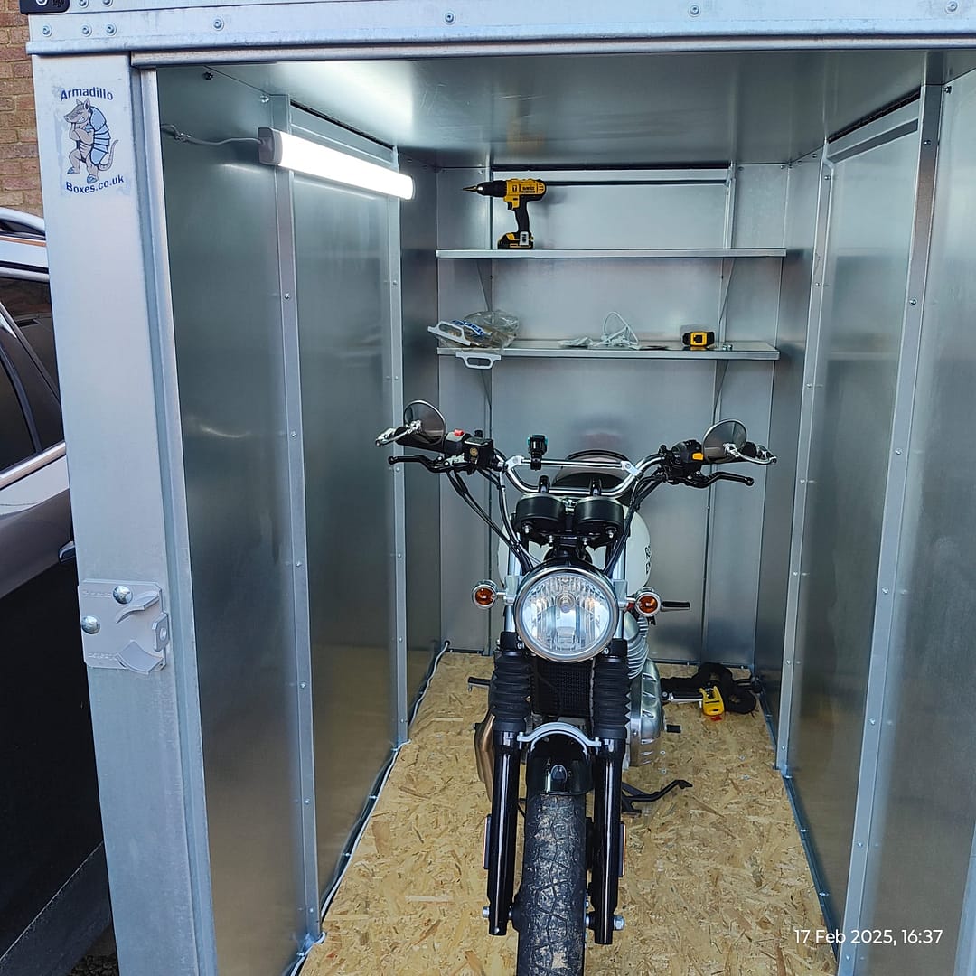 988538eb-ae28-4a04-b84c-34925506d4ea Secure metal shed Royal Enfield Interceptor 650